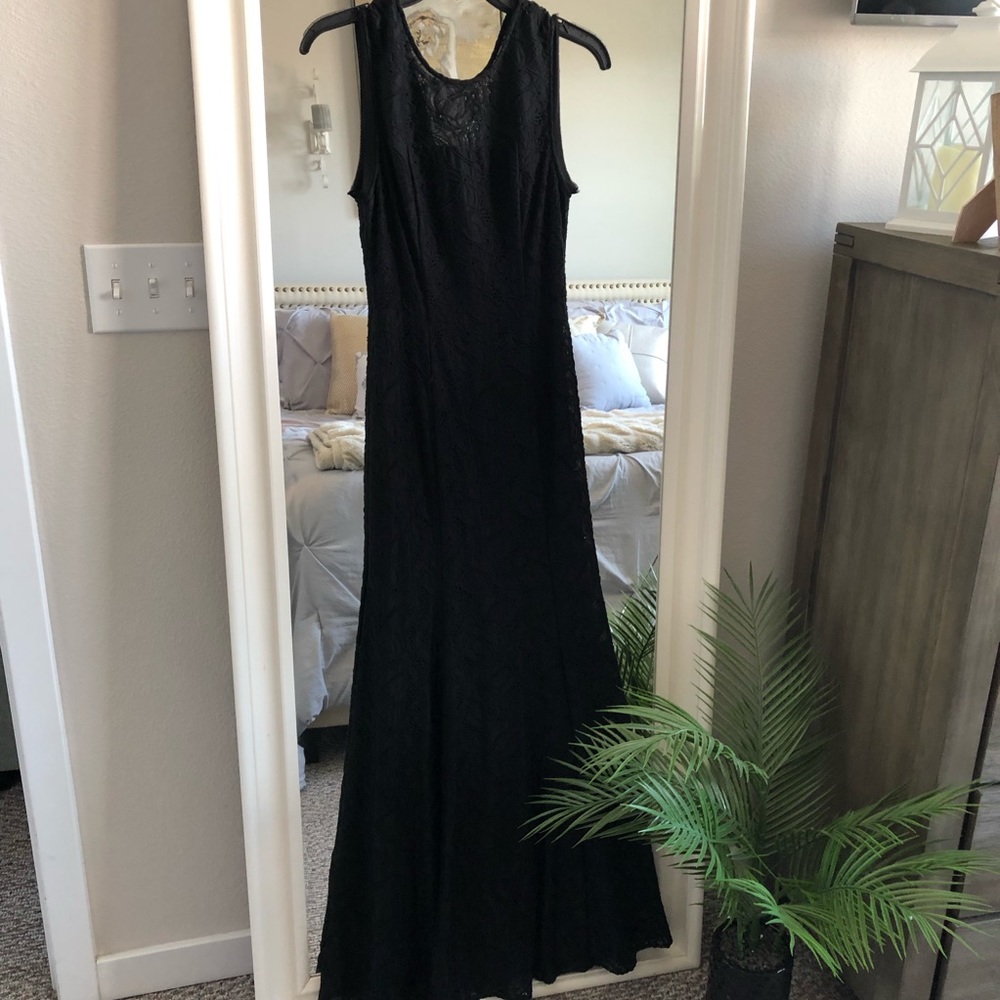 BCBGENERATION black see through lace gown SZ 0